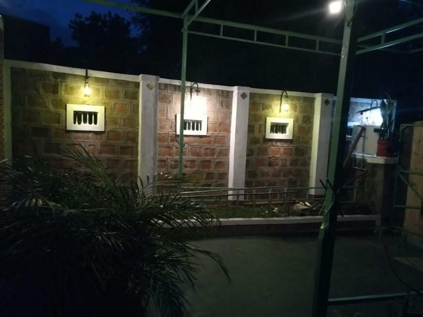 Kilimanjaro Mad Monkey'S Hotel โมชิ ภายนอก รูปภาพ